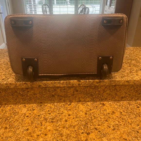 KC JAGGER Luxury Travel Gray Rolling Croc-Embossed Texture PU Leather Bag Carry - Picture 9 of 14